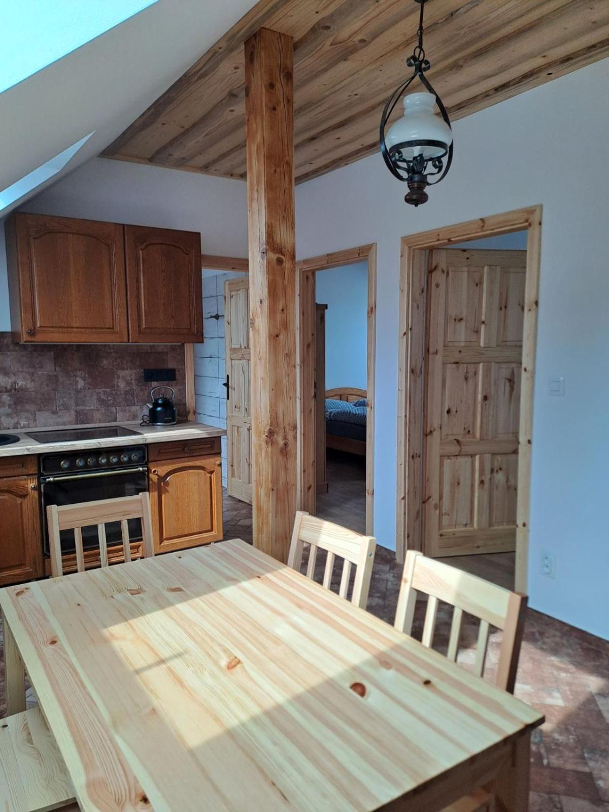 Pension Na Statku- Konsky Apartman Malenice ภายนอก รูปภาพ